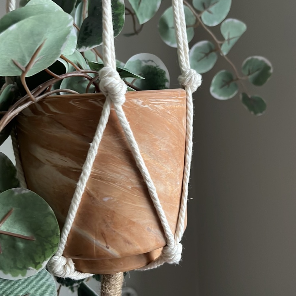 New Handmade Macramé Plant Hanger - Picture 6 of 6
